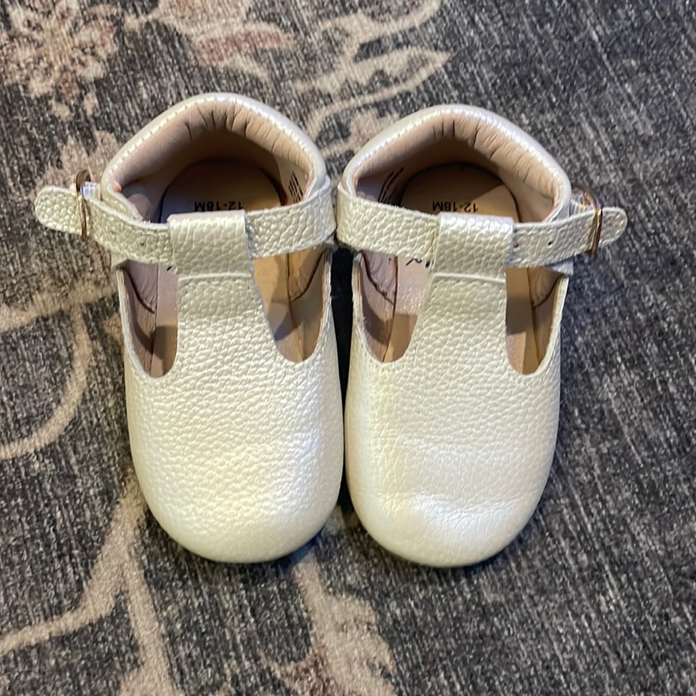 Monkey feet tstraps